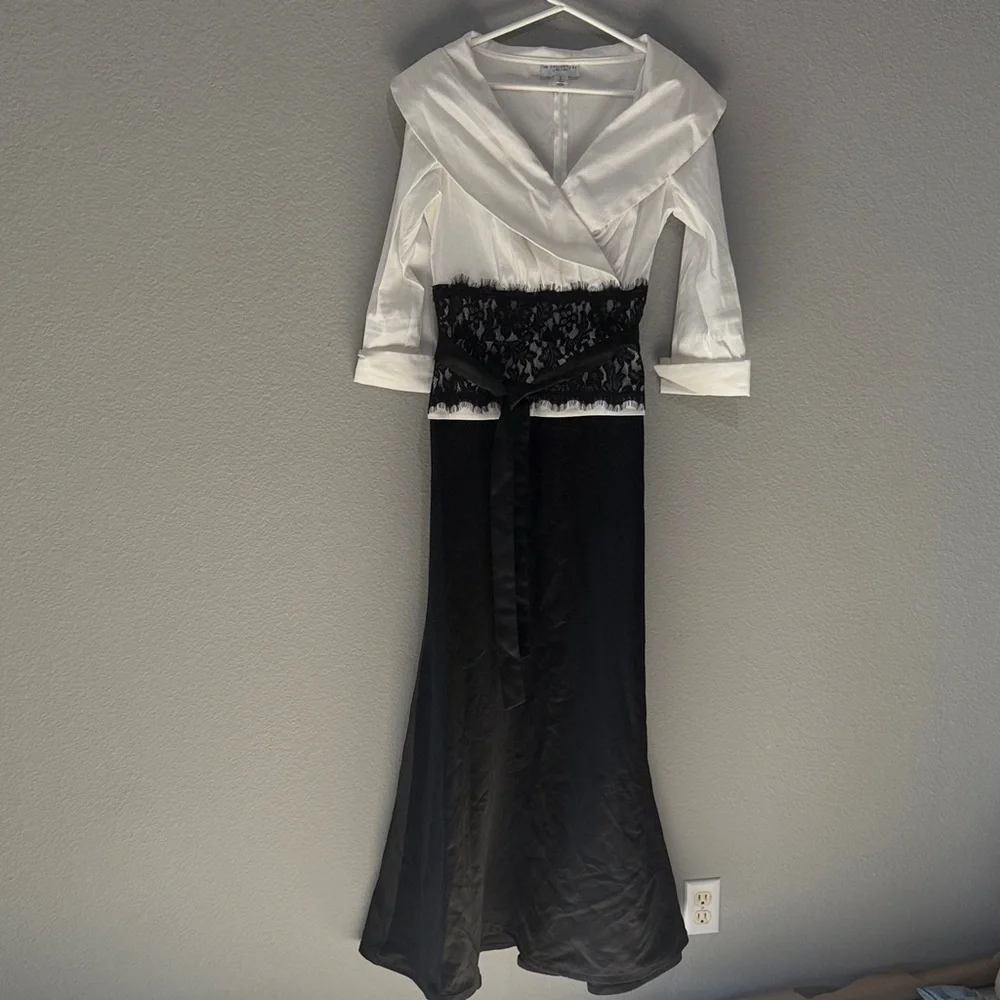 Elegant Chic Black and White Lace Maxi Dress belted wide shoulder sz 12 formal